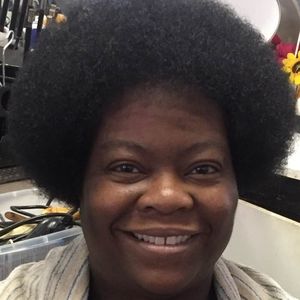 Meet your Posher, Ramona